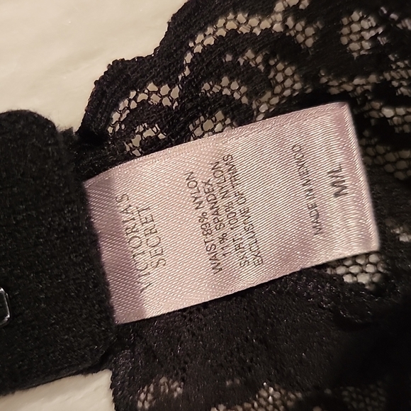 VICTORIA'S SECRET Sexy Black Lace Garter Belt Medium - Picture 8 of 8